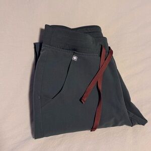 XS Tall Figs “Bonsi” Zamora joggers